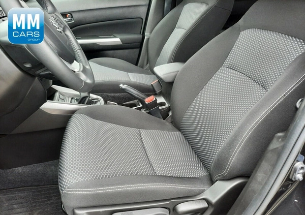 Suzuki Vitara cena 90700 przebieg: 16600, rok produkcji 2023 z Ropczyce małe 352
